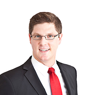 03_397_Ind_Aaron_HS_Glasses